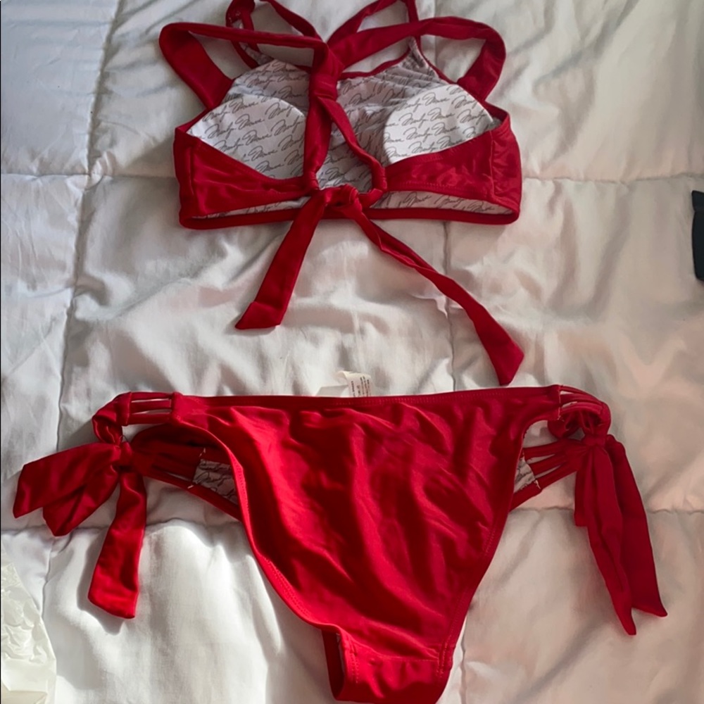 Red Bikini - Picture 3 of 5